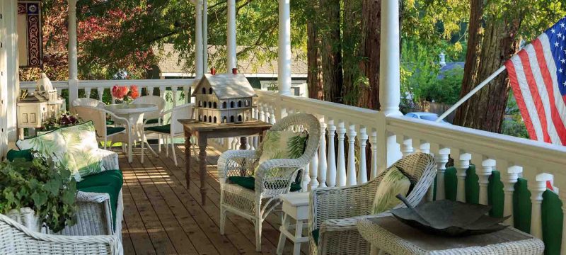 veranda with chairs and tables